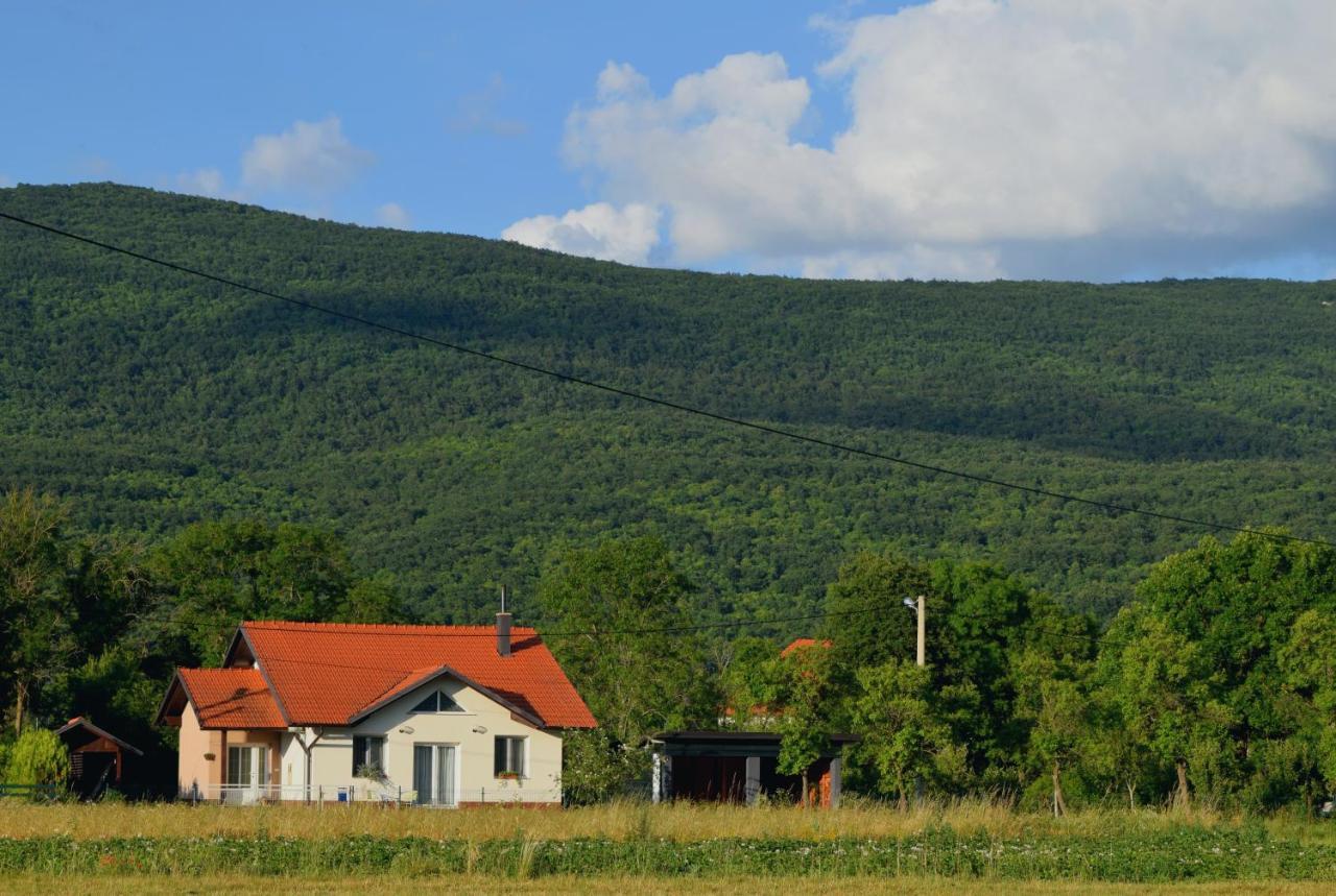 Holiday Home Melani Sinac Zewnętrze zdjęcie