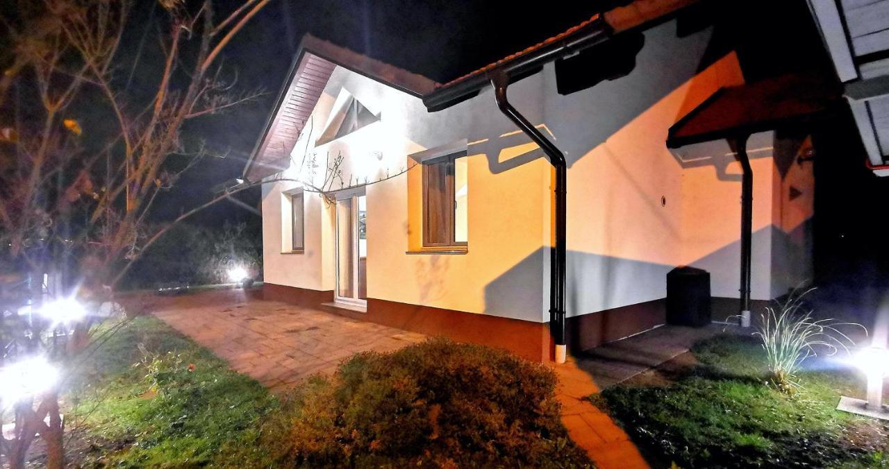Holiday Home Melani Sinac Zewnętrze zdjęcie