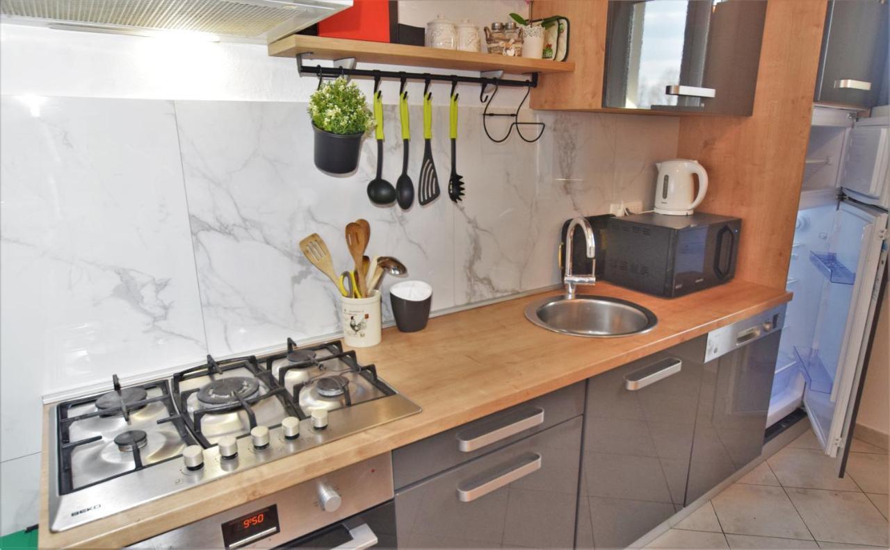 Holiday Home Melani Sinac Zewnętrze zdjęcie