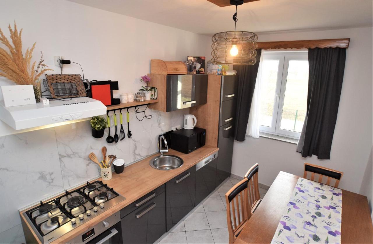 Holiday Home Melani Sinac Zewnętrze zdjęcie